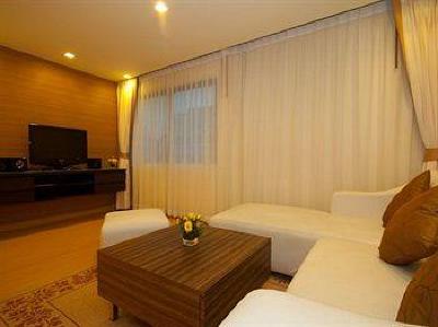 фото отеля Aspen Suites Bangkok