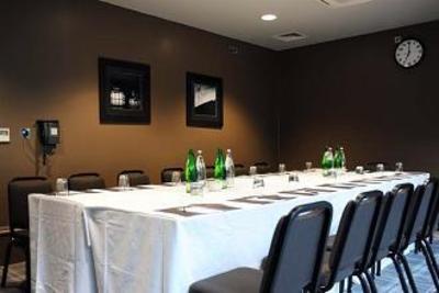 фото отеля Village Hotel London Elstree