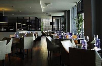 фото отеля Village Hotel London Elstree