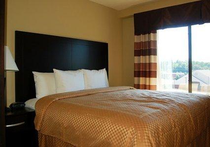 фото отеля Comfort Suites Huntersville