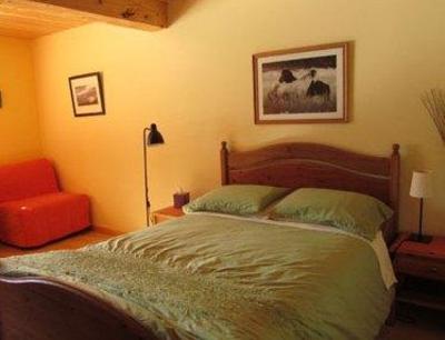 фото отеля Bearberry Meadows Guest House