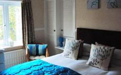 фото отеля Combe Bank Guest House