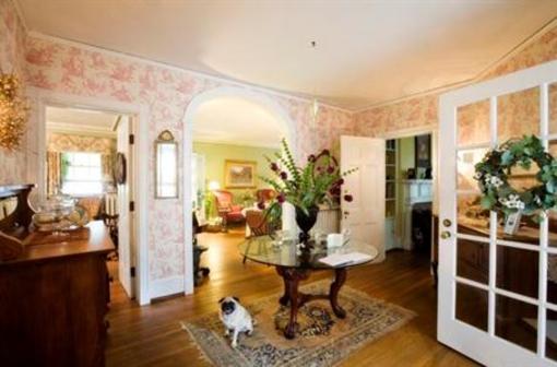 фото отеля 1907 Bragdon House Bed and Breakfast