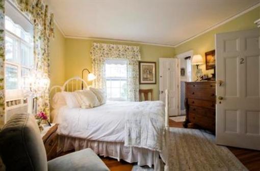 фото отеля 1907 Bragdon House Bed and Breakfast