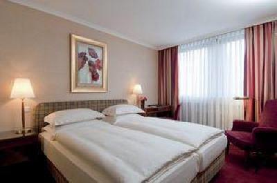 фото отеля BEST WESTERN Hotel St. Raphael