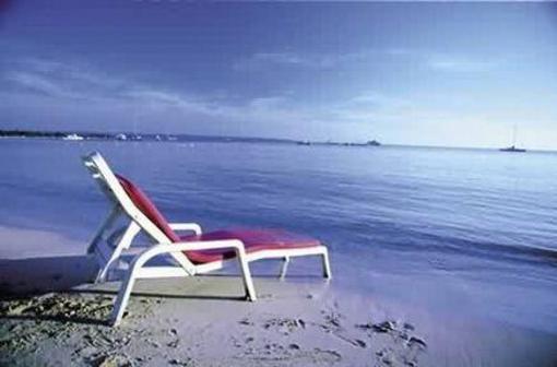 фото отеля Crescentview Beach Club Hotel