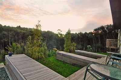фото отеля Longhouse Bed and Breakfast Haruru