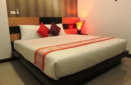фото отеля IStay Patong Guesthouse