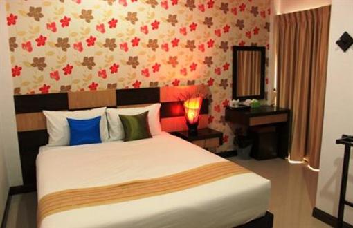фото отеля IStay Patong Guesthouse