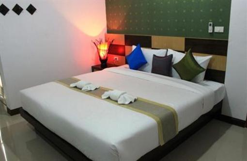 фото отеля IStay Patong Guesthouse