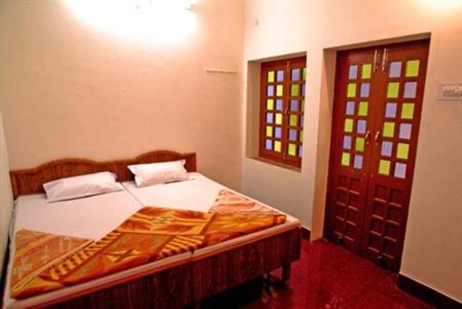 фото отеля Gajanand Guest House