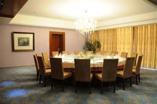 фото отеля Zhongrui Huayi Hotel