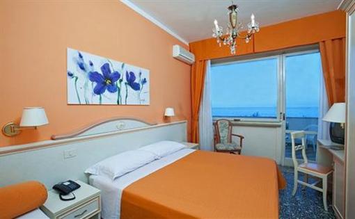фото отеля Hotel Hollywood Senigallia