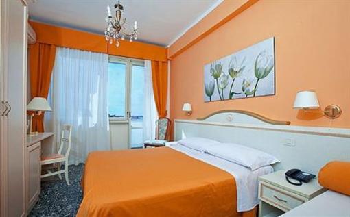 фото отеля Hotel Hollywood Senigallia