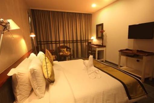 фото отеля Mystique Heights Hotel
