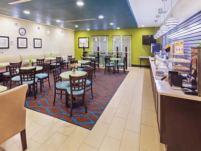 фото отеля La Quinta Inn & Suites Floresville