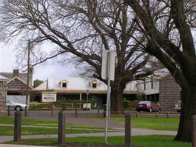 фото отеля The Stables Motel Mortlake