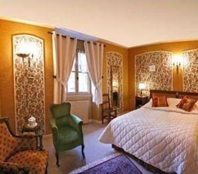 фото отеля Hostellerie des Monts de Vaux