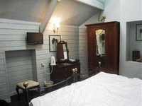 The Peaks Inn