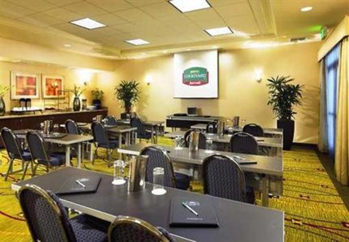 фото отеля Courtyard by Marriott Anaheim at Disneyland Resort