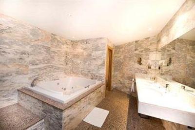 фото отеля Hotel Calabahia