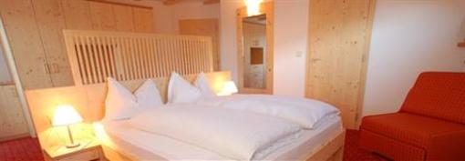фото отеля Hotel Laurin Tires