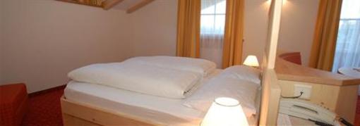 фото отеля Hotel Laurin Tires