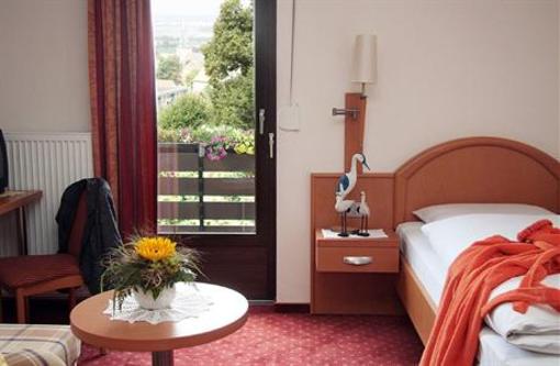 фото отеля Hotel Berghof Nieheim