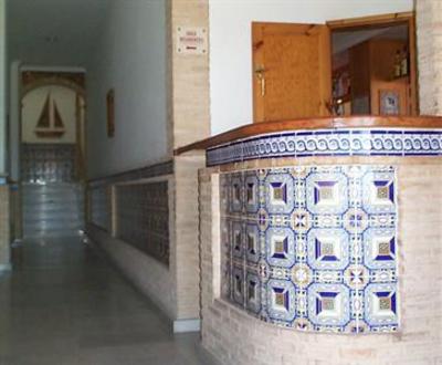 фото отеля Hostal Cortes Garrucha