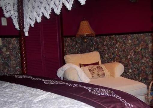 фото отеля The Well Made Bed and Breakfast