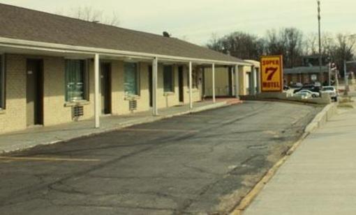 фото отеля Super 7 Motel Columbia