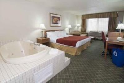 фото отеля BEST WESTERN PLUS Shakopee Inn