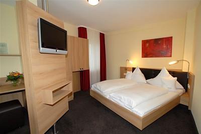 фото отеля Hotel Iris am See garni
