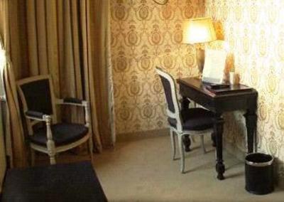 фото отеля Hotel Le Regent Villers-Cotterets