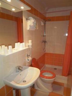 фото отеля Motel Saint Michel Villegusien-le-Lac