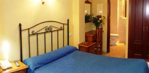 фото отеля Hotel Mediterraneo Estepona