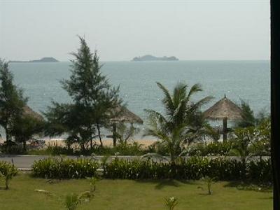 фото отеля Ruen Thai Rim Haad Rayong Resort