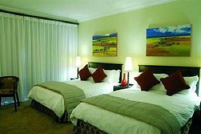 фото отеля Hollow On The Square Cape Town City Hotel