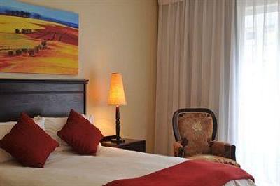 фото отеля Hollow On The Square Cape Town City Hotel