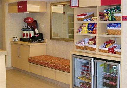 фото отеля TownePlace Suites Republic Airport Long Island Farmingdale