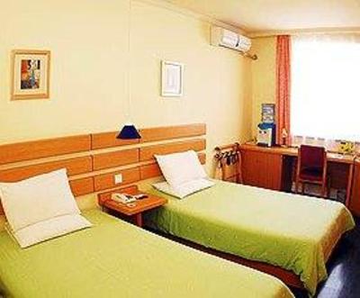 фото отеля Home Inn (Kunming Baita Road)