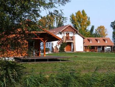 фото отеля Equital Horse Farm