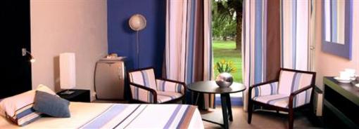 фото отеля Saint Cyprien Golf Resort Hotel Le Mas d'Huston