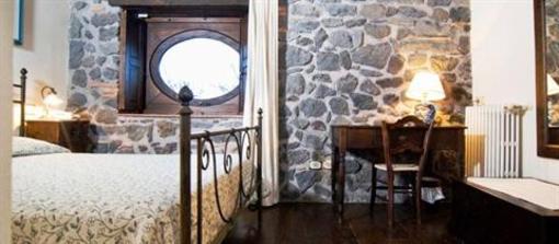 фото отеля Le Cisterne Turismo Rurale Hotel Adrano