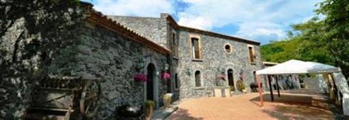 фото отеля Le Cisterne Turismo Rurale Hotel Adrano