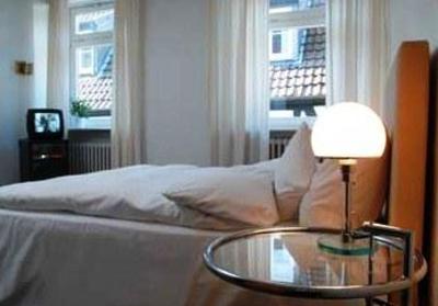 фото отеля Hotel Drei Kronen Lippstadt