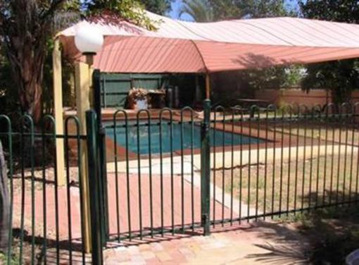 фото отеля Townview Motel Mount Isa
