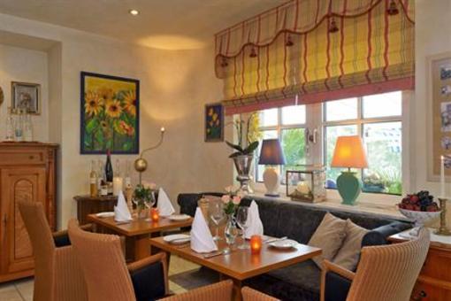 фото отеля Hotel Zur Traube