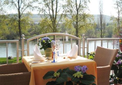 фото отеля Hotel Zur Traube