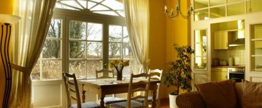 фото отеля Hotel Schlossgut Gross Schwansee